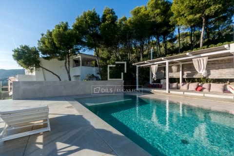 Villa de 6 dormitorios en venta en Castelldefels, Barcelona, Cataluña, Spain № 3867 - foto 5