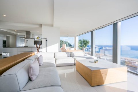 Villa de 6 dormitorios en venta en Castelldefels, Barcelona, Cataluña, Spain № 3867 - foto 11