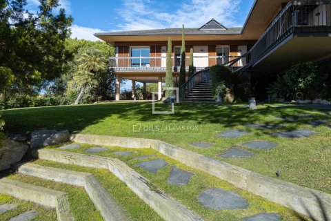 Villa de 7 dormitorios en venta en Vallromanes, Barcelona, Cataluña, Spain № 3869 - foto 6