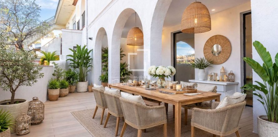 Villa de 5 dormitorios en venta en Sant Just Desvern, Barcelona, Cataluña, Spain № 3868