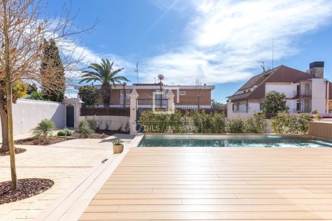 Villa de 5 dormitorios en venta en Sant Just Desvern, Barcelona, Cataluña, Spain № 3868 - foto 10