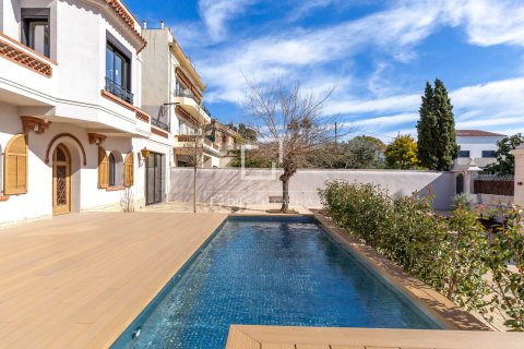 Villa de 5 dormitorios en venta en Sant Just Desvern, Barcelona, Cataluña, Spain № 3868 - foto 4