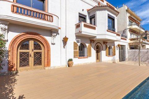 Villa de 5 dormitorios en venta en Sant Just Desvern, Barcelona, Cataluña, Spain № 3868 - foto 18