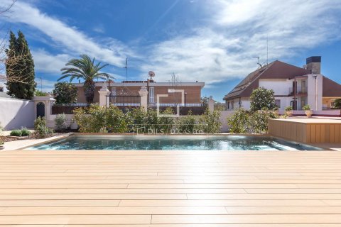 Villa de 5 dormitorios en venta en Sant Just Desvern, Barcelona, Cataluña, Spain № 3868 - foto 12