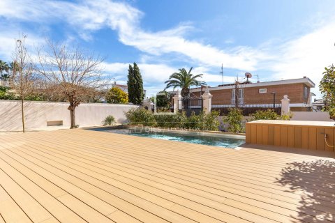Villa de 5 dormitorios en venta en Sant Just Desvern, Barcelona, Cataluña, Spain № 3868 - foto 11