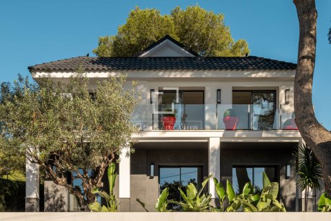 Villa de 5 dormitorios en venta en Castelldefels, Barcelona, Cataluña, Spain № 3871