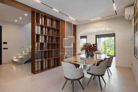 Villa de 5 dormitorios en venta en Castelldefels, Barcelona, Cataluña, Spain № 3871 - foto 13