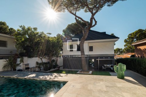 Villa de 5 dormitorios en venta en Castelldefels, Barcelona, Cataluña, Spain № 3871 - foto 29