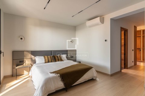 Villa de 5 dormitorios en venta en Castelldefels, Barcelona, Cataluña, Spain № 3871 - foto 24