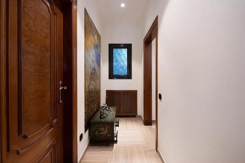 Сasa de 5 dormitorios en venta en Castelldefels, Barcelona, Cataluña, Spain № 1406 - foto 13