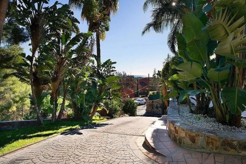 Сasa de 5 dormitorios en venta en Castelldefels, Barcelona, Cataluña, Spain № 1406 - foto 24