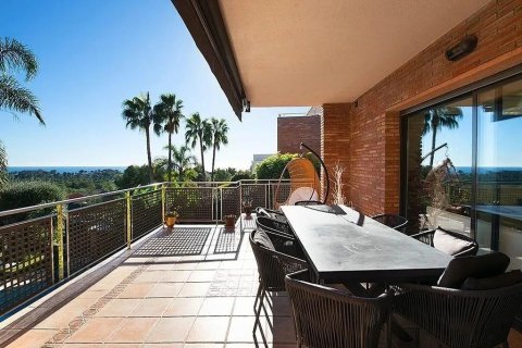 Сasa de 5 dormitorios en venta en Castelldefels, Barcelona, Cataluña, Spain № 1406 - foto 20