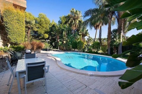Сasa de 5 dormitorios en venta en Castelldefels, Barcelona, Cataluña, Spain № 1406 - foto 23