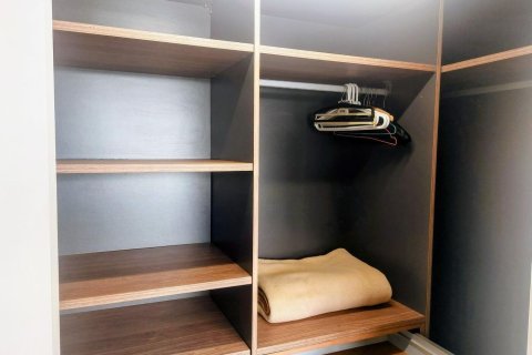 Apartamento de 2 dormitorios en venta en Barcelona, Cataluña, Spain № 1408 - foto 10