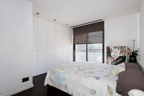 Сasa de 4 dormitorios en venta en Castelldefels, Barcelona, Cataluña, Spain № 1405 - foto 20