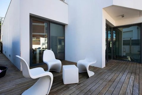 Сasa de 4 dormitorios en venta en Castelldefels, Barcelona, Cataluña, Spain № 1405 - foto 3