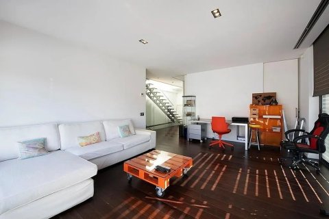 Сasa de 4 dormitorios en venta en Castelldefels, Barcelona, Cataluña, Spain № 1405 - foto 22