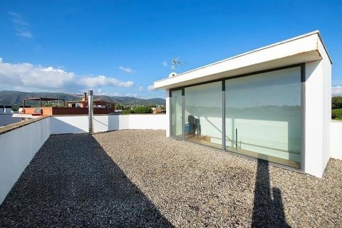 Сasa de 4 dormitorios en venta en Castelldefels, Barcelona, Cataluña, Spain № 1405 - foto 26
