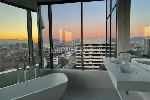 Apartamento de 3 dormitorios en venta en Barcelona, Cataluña, Spain № 6169 - foto 15