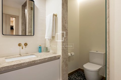 Apartamento de 2 dormitorios en alquiler en Barcelona, Cataluña, Spain № 4512 - foto 17