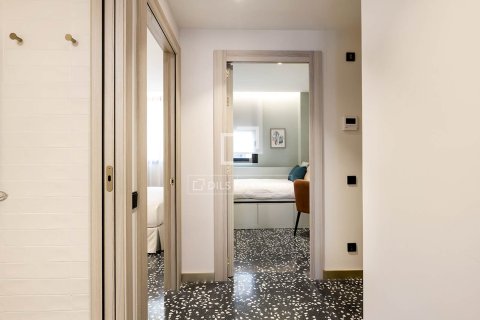Apartamento de 2 dormitorios en alquiler en Barcelona, Cataluña, Spain № 4510 - foto 13