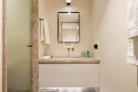 Apartamento de 2 dormitorios en alquiler en Barcelona, Cataluña, Spain № 4511 - foto 15