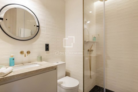 Apartamento de 2 dormitorios en alquiler en Barcelona, Cataluña, Spain № 4511 - foto 19