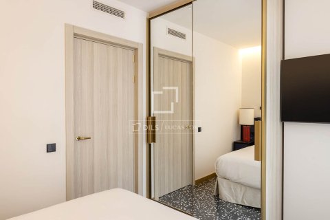 Apartamento de 2 dormitorios en alquiler en Barcelona, Cataluña, Spain № 4511 - foto 23