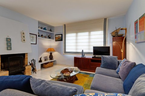 Apartamento de 3 dormitorios en venta en Tamariu, Gerona, Cataluña, Spain № 3660 - foto 4