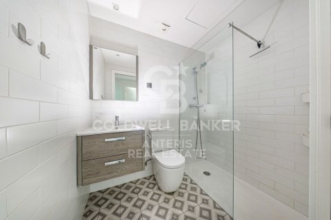 2 bedrooms apartment for sale in Barcelona, Catalonia, Spain № 7741 - photo 13