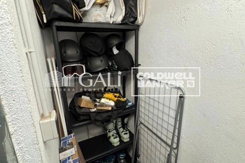 Apartamento de 2 dormitorios en venta en Principado De Andorra (Ninguna Poblacion Tiene C.P.), Lérida, Cataluña, Spain № 7743 - foto 2