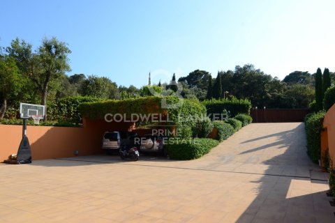 Villa de 6 dormitorios en venta en Begur, Gerona, Cataluña, Spain № 5940 - foto 17