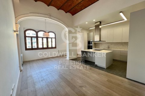 Apartamento de 2 dormitorios en venta en Barcelona, Cataluña, Spain № 5944 - foto 16