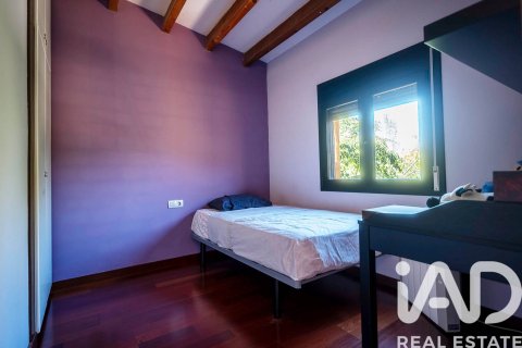 Сasa de 4 dormitorios en venta en Castellví de la Marca, Barcelona, Cataluña, Spain № 4634 - foto 15