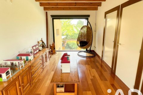 Сasa de 4 dormitorios en venta en Castellví de la Marca, Barcelona, Cataluña, Spain № 4634 - foto 14
