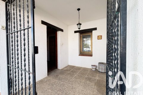 Сasa de 7 dormitorios en venta en Roda de Berà, Tarragona, Cataluña, Spain № 4631 - foto 4