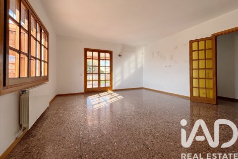 Сasa de 7 dormitorios en venta en Roda de Berà, Tarragona, Cataluña, Spain № 4631 - foto 28