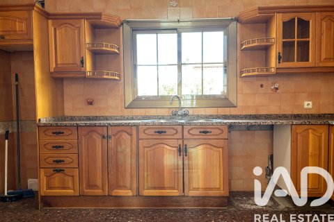 Сasa de 7 dormitorios en venta en Roda de Berà, Tarragona, Cataluña, Spain № 4631 - foto 29
