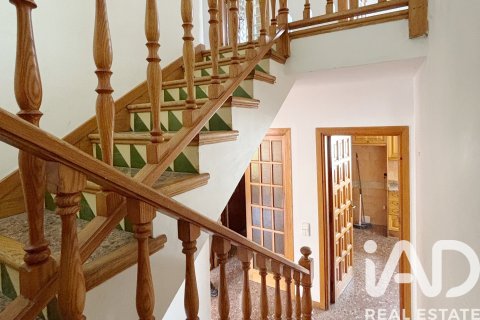 Сasa de 7 dormitorios en venta en Roda de Berà, Tarragona, Cataluña, Spain № 4631 - foto 13