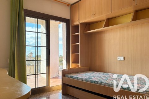 Сasa de 7 dormitorios en venta en Roda de Berà, Tarragona, Cataluña, Spain № 4631 - foto 17